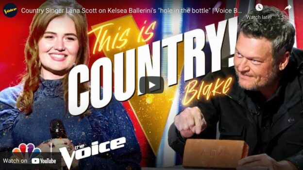 That is Country Blake Shelton in Voice Blind Auditions 2021